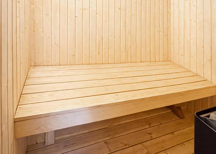 In With Sauna Nyaraló *